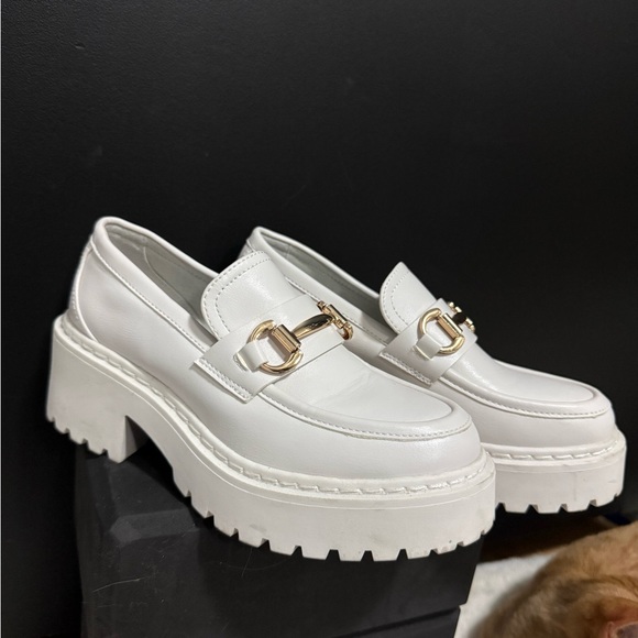 STEVE MADDEN White platform loafers - Picture 3 of 4